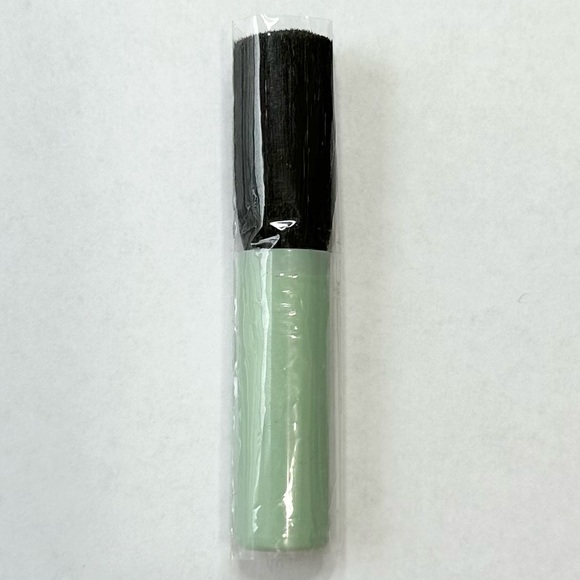 Clinique Blush Brush with Green Handle - Brand New in Plastic Sleeve, Never Used - Picture 3 of 7